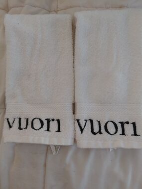 New Vuori Set Of Two Hand Towels